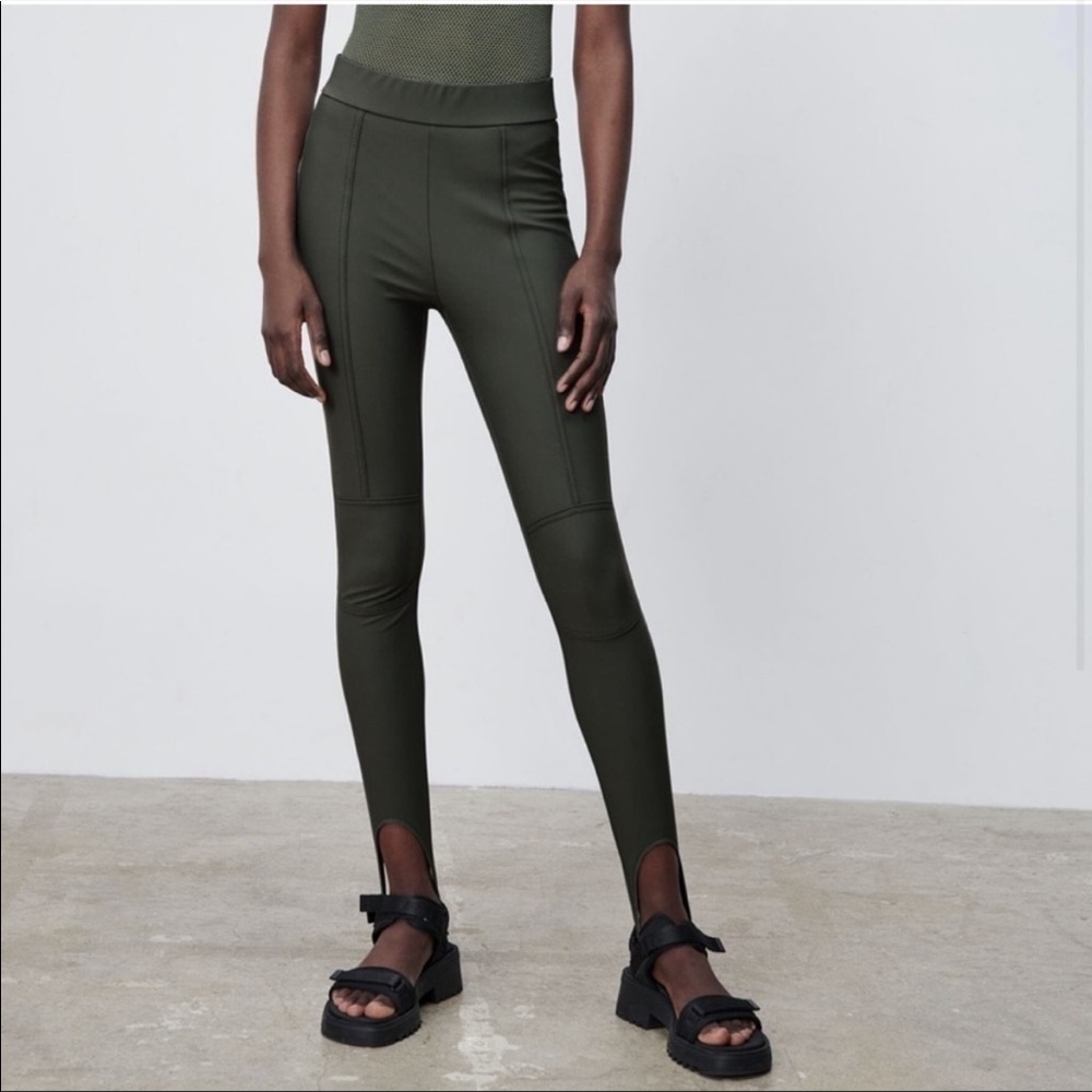 ZARA Topstitched Stirrup Leggings
